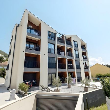 Fides Stylish Apartments Tivat With Pool Buitenkant foto