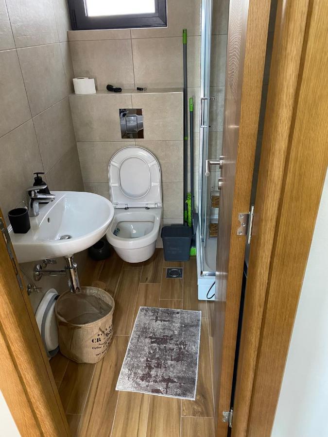 Fides Stylish Apartments Tivat With Pool Buitenkant foto