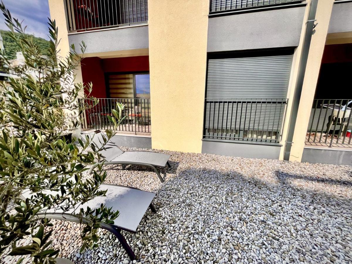 Fides Stylish Apartments Tivat With Pool Buitenkant foto